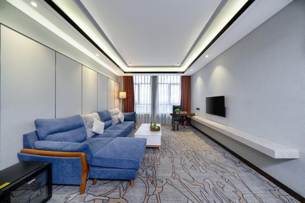 Executive Suite room - Image 3