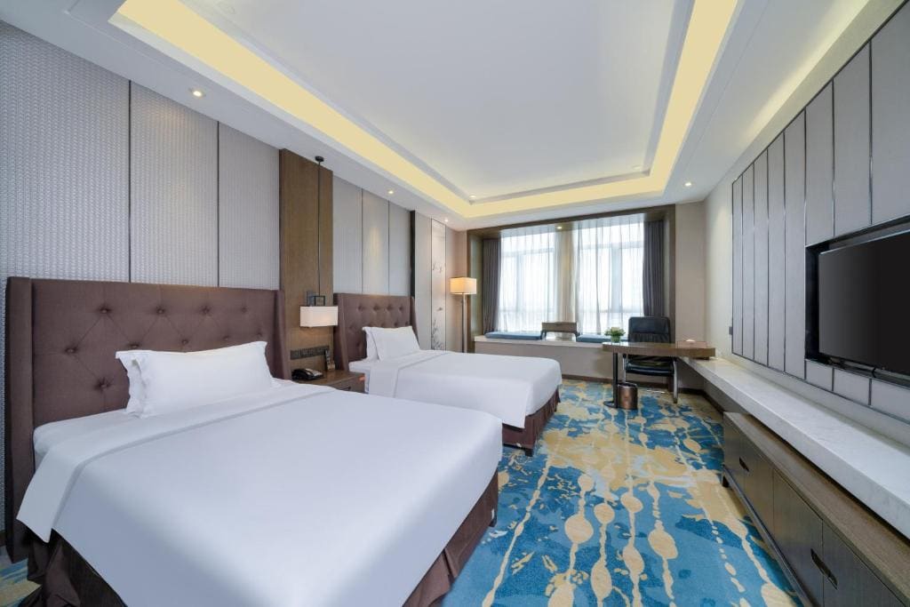 Superior Twin Room room - Image 3