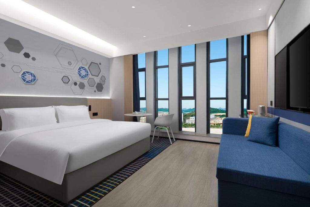 King Room with Mountain View - Non-Smoking room - Image 1
