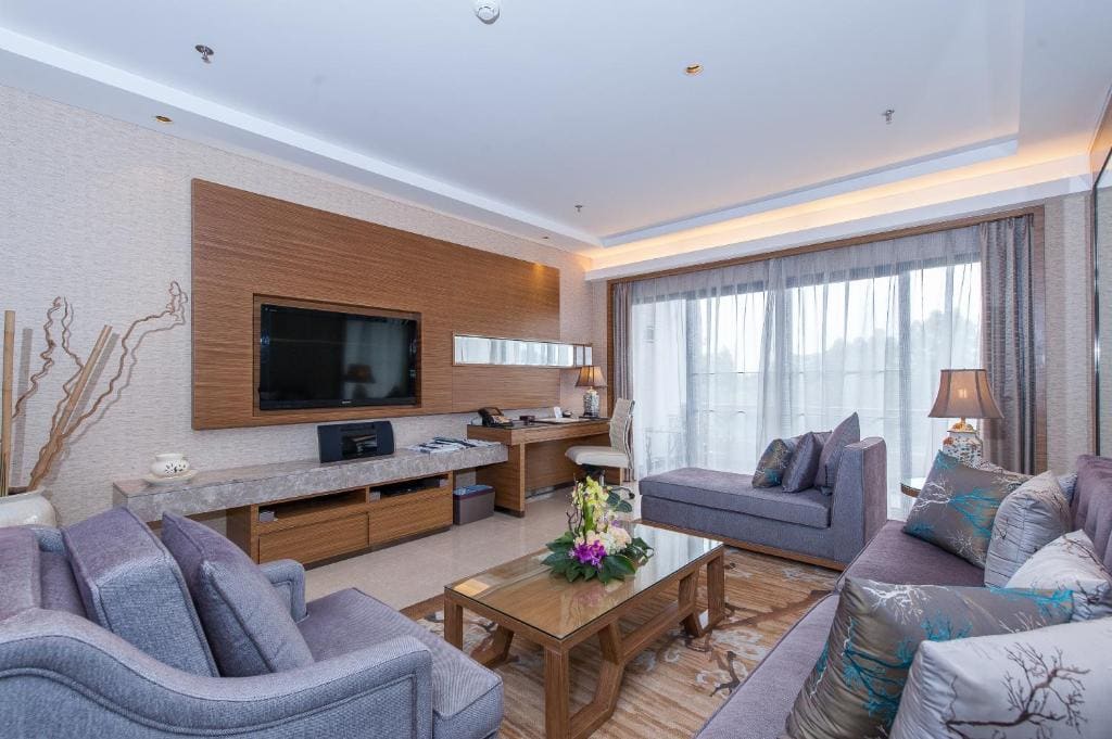 Grande Deluxe Suite(One bed room one living room) room - Image 2