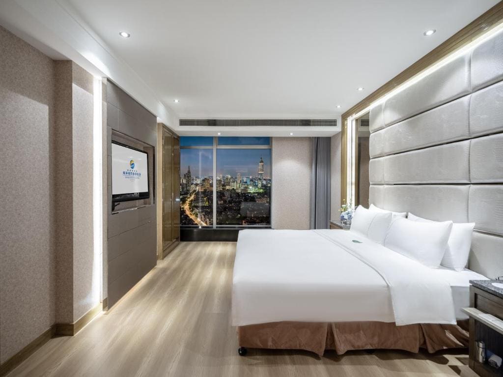 Deluxe King Suite room - Image 1