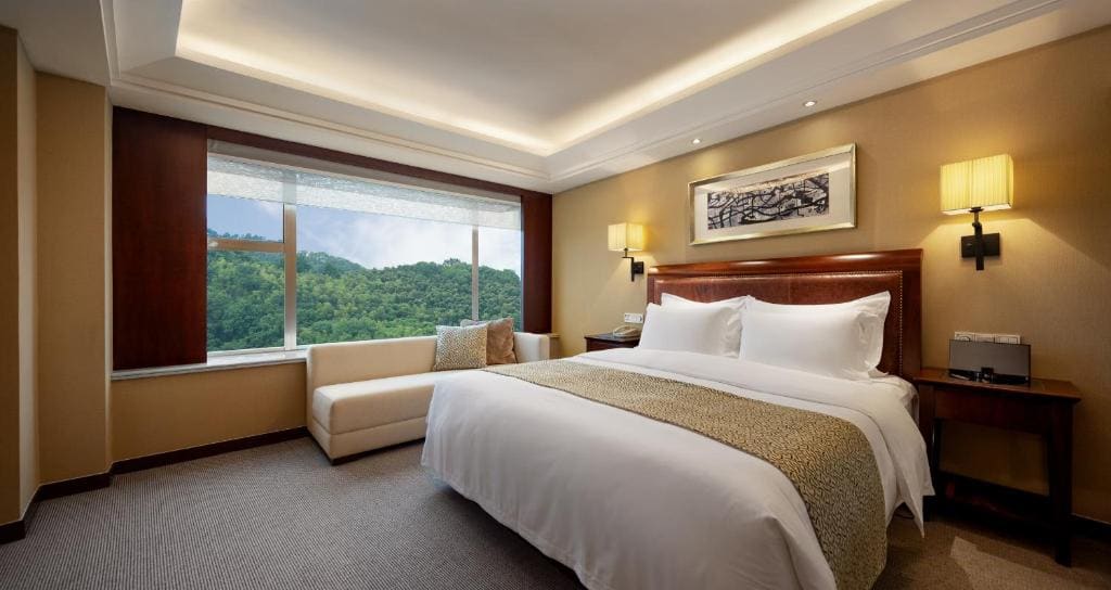 Executive Suite room - Image 1