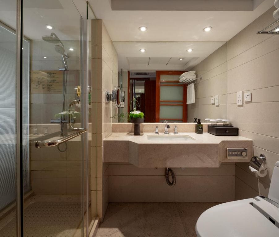 Deluxe Room room - Image 2