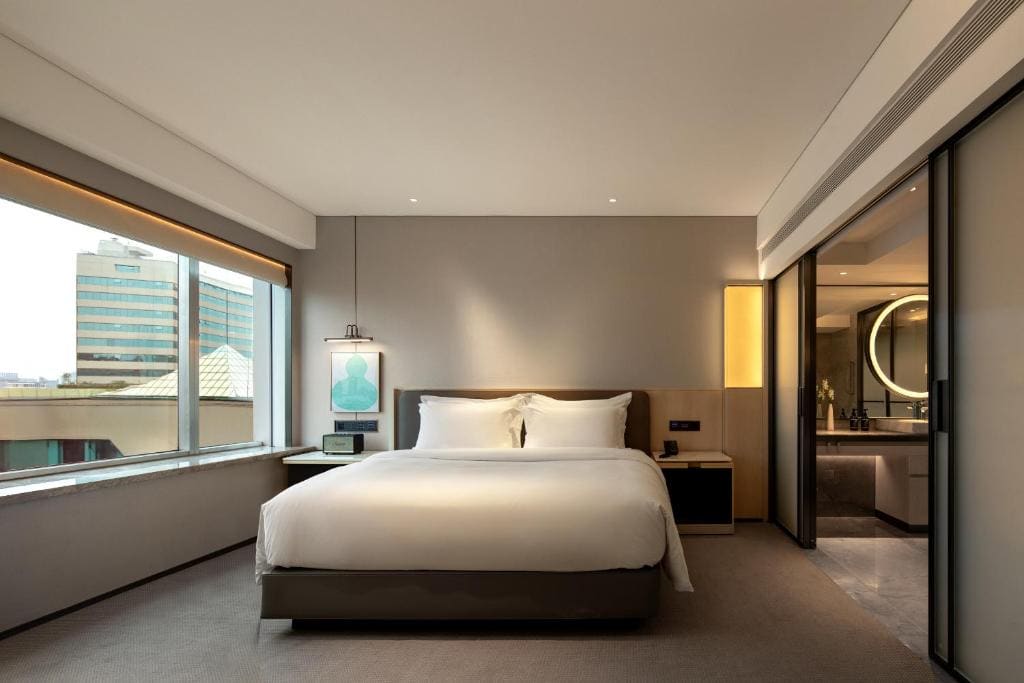 DELUXE KING room - Image 1