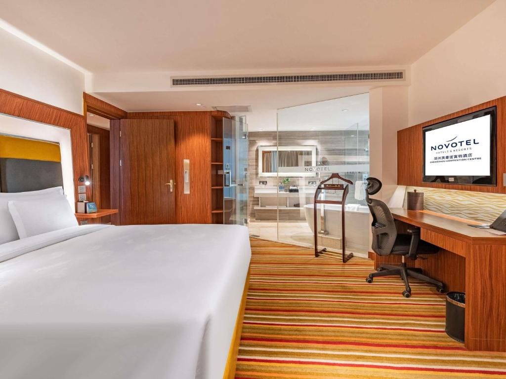 Premier Suite with One Single Bed and City View room - Image 2