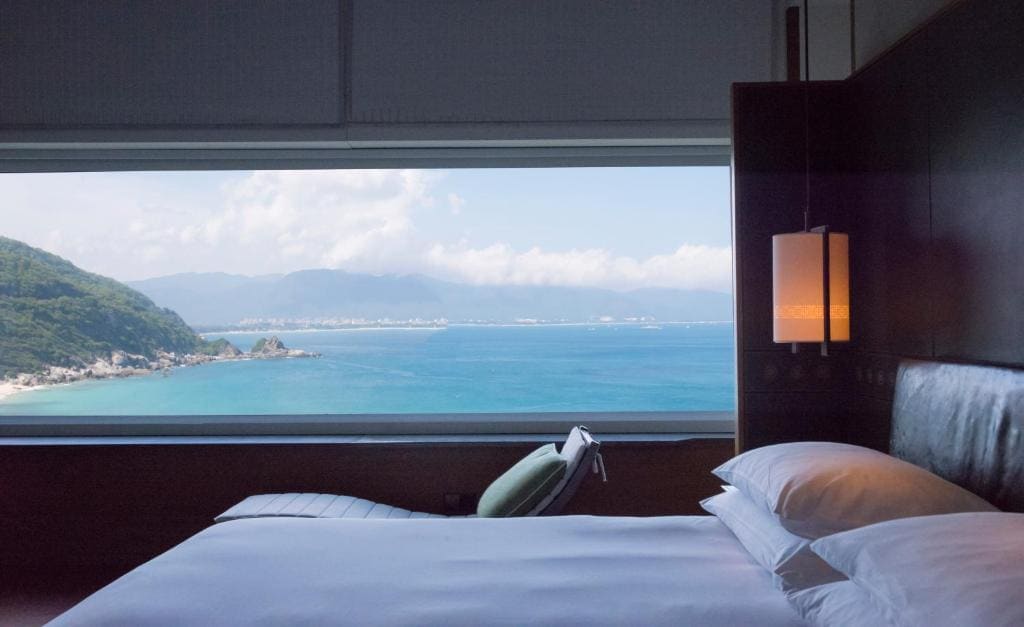 Panoramic Ocean View Suite King room - Image 2