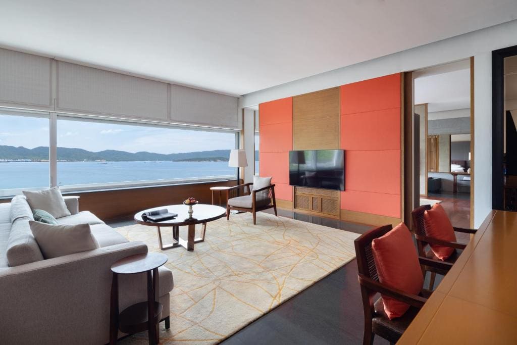 Panoramic Ocean View Suite King room - Image 3