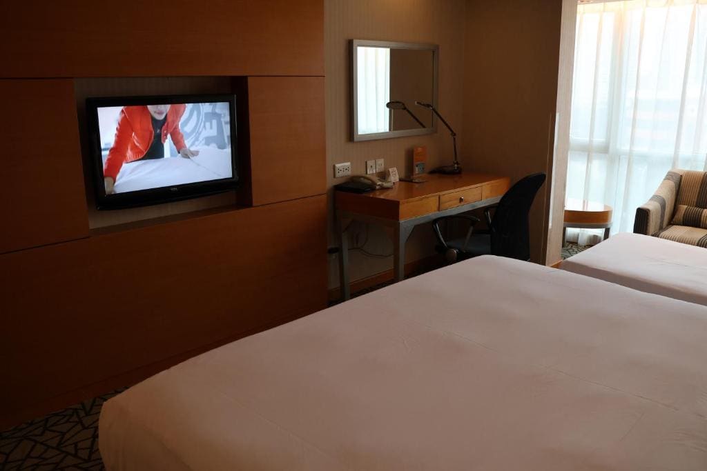 Family Room room - Image 2