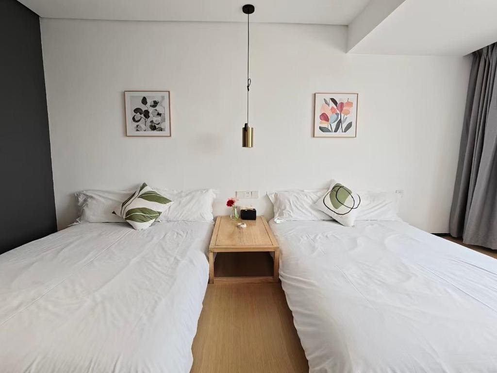 Family Room room - Image 3
