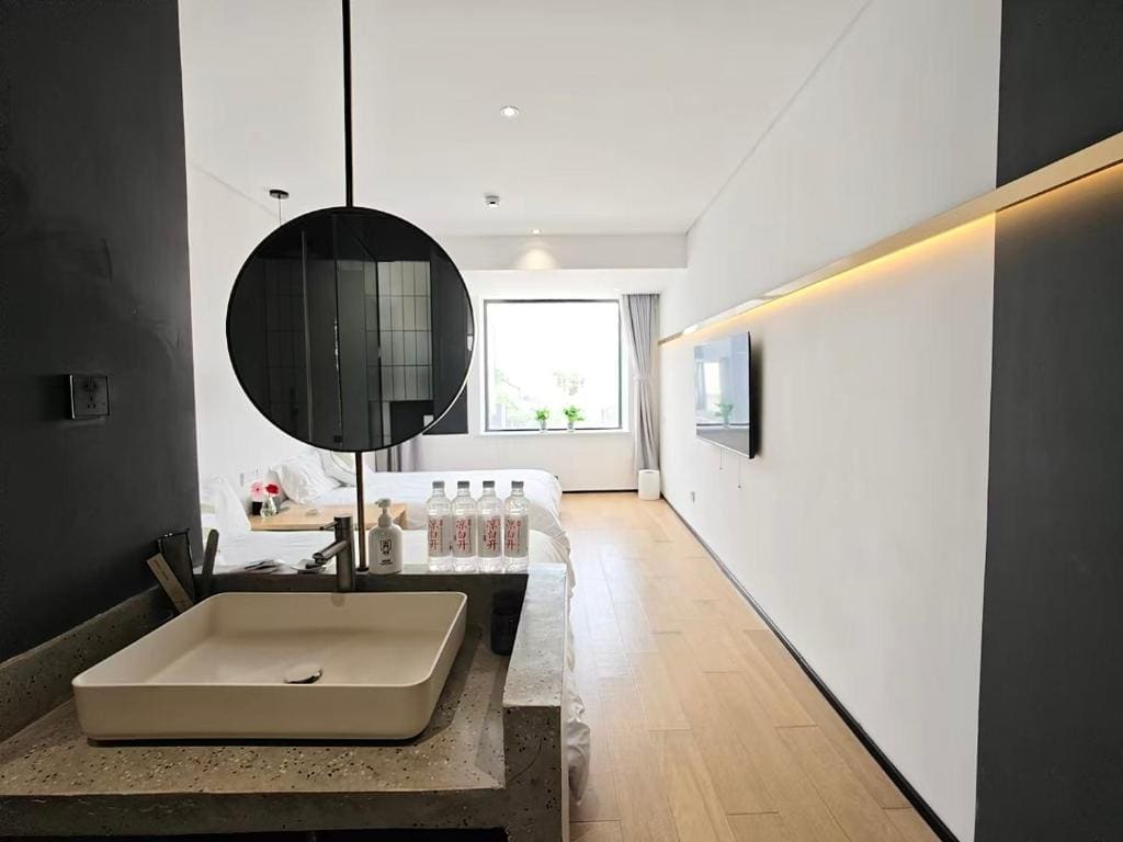 Family Room room - Image 2