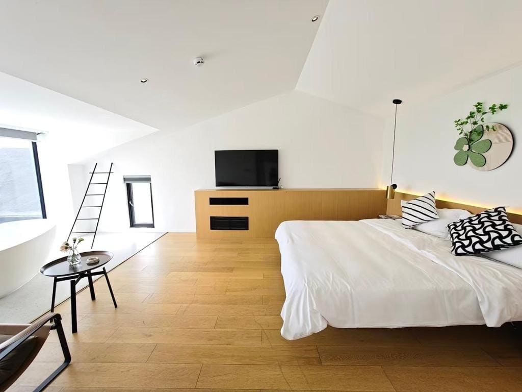 Superior Suite room - Image 2