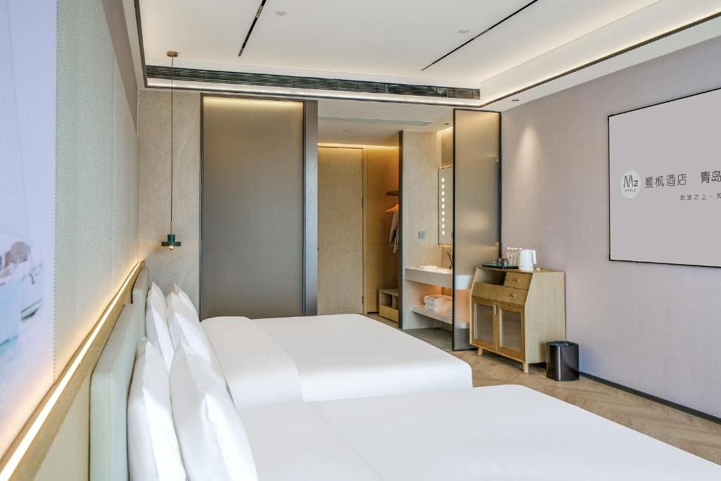 Deluxe Family Room room - Image 3