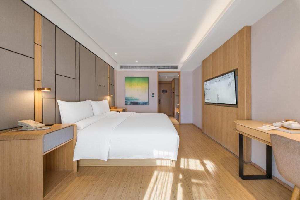 Business Queen Room room - Image 2