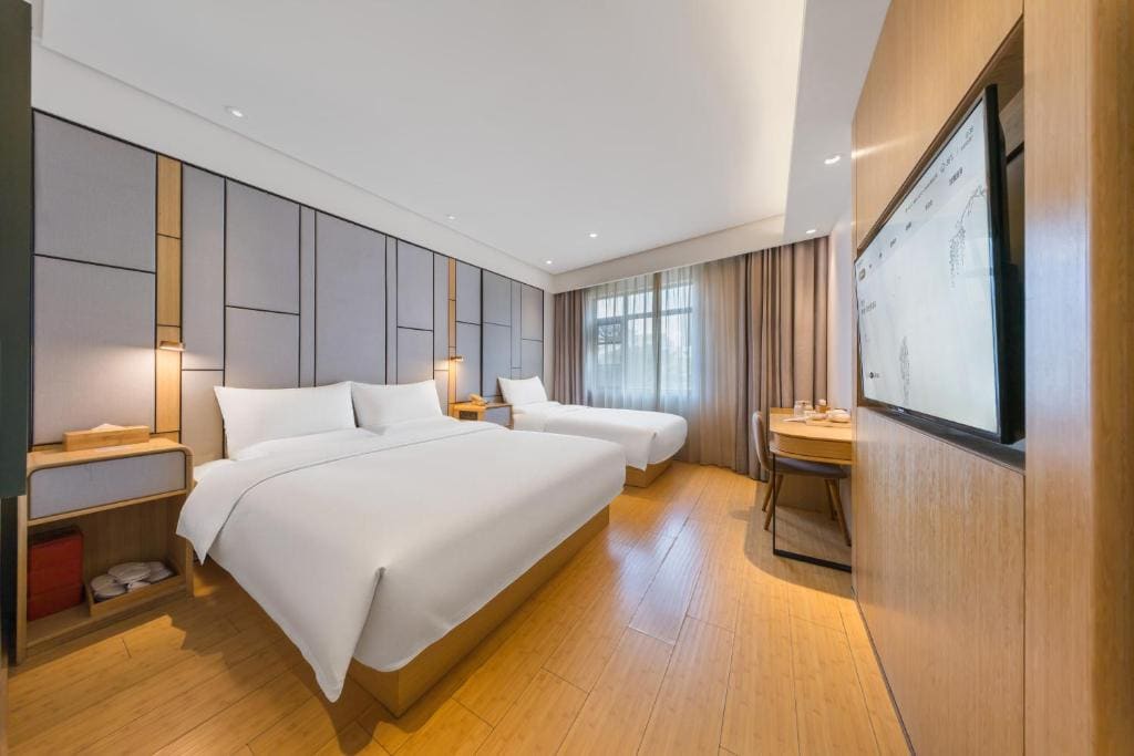 Family Room room - Image 1
