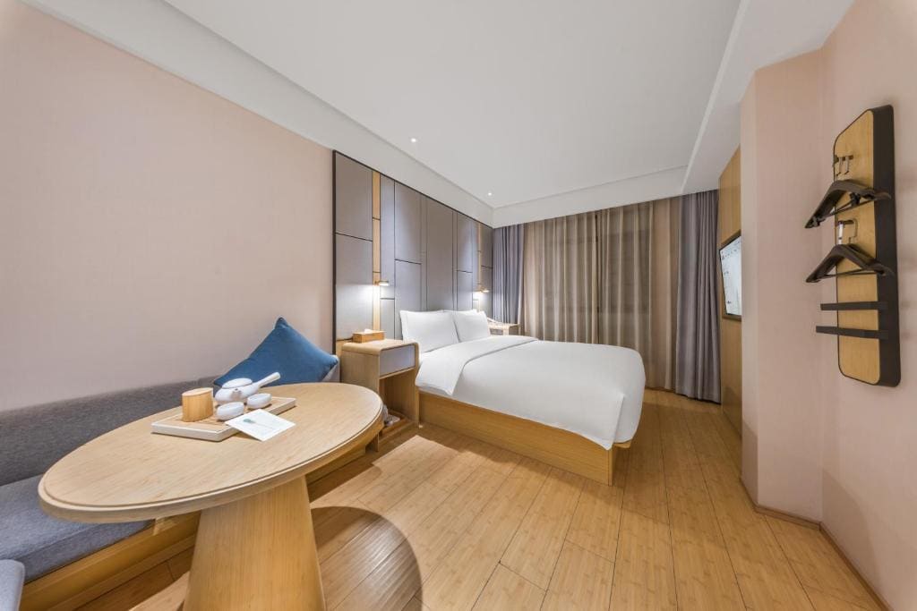 Superior Queen Room room - Image 3
