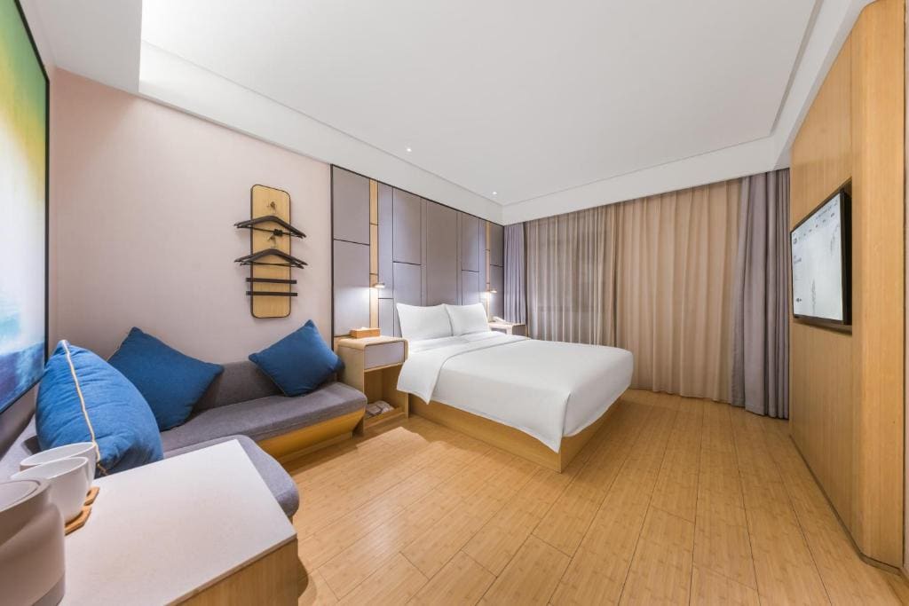 Superior Queen Room room - Image 2