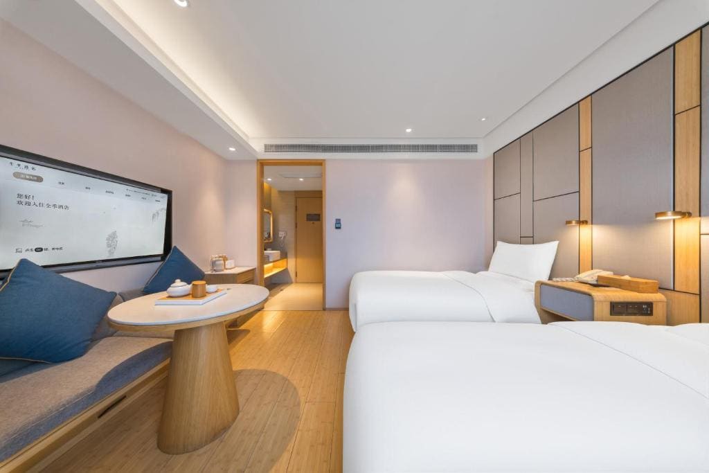 Superior Twin Room room - Image 3