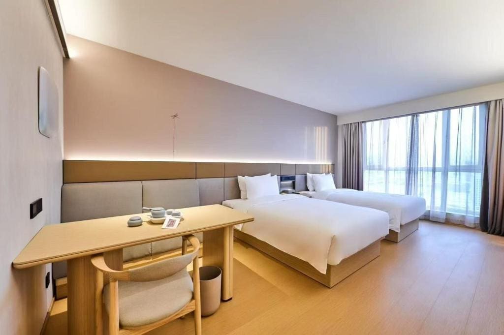 Superior Twin Room room - Image 2