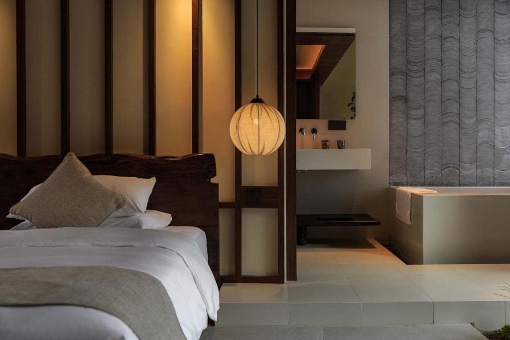 Superior Twin Room room - Image 3
