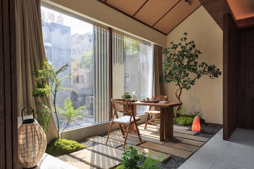 Twin Room with Balcony room - Image 1