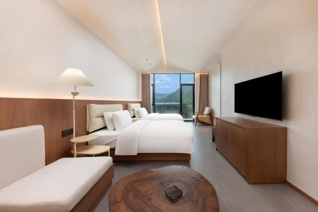 Double or Twin Room with Mountain View room - Image 1