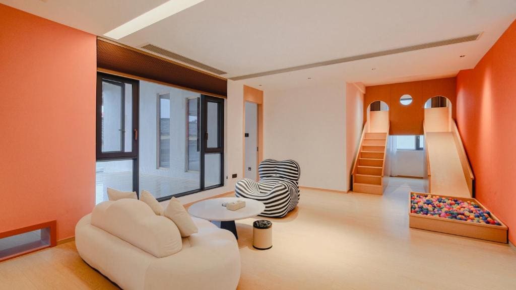 Family Suite with Balcony room - Image 2