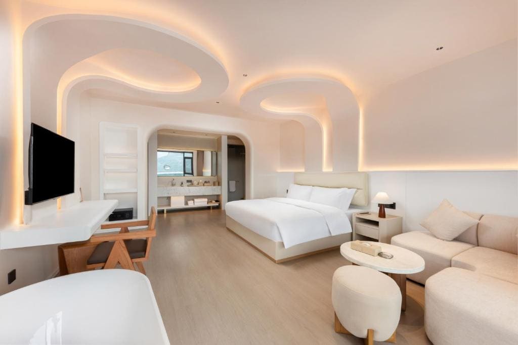 Suite with Mountain View room - Image 3