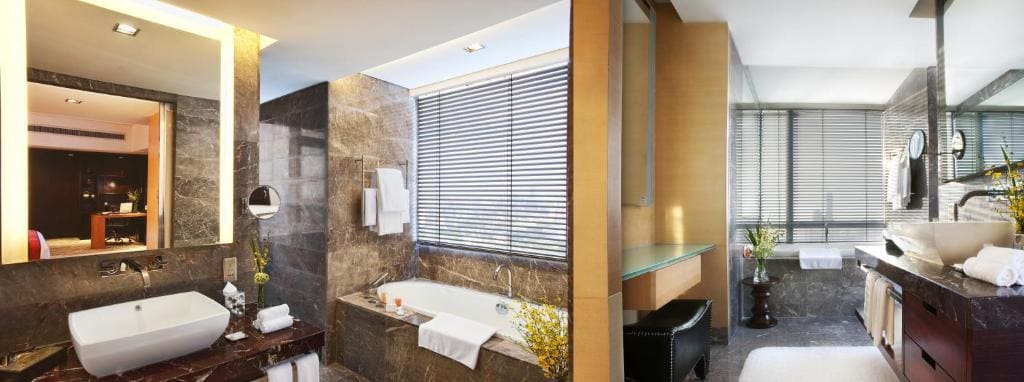 Club Suite room - Image 2
