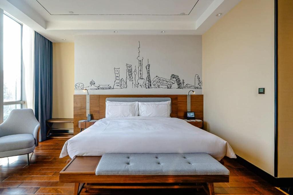 Deluxe King Room room - Image 2