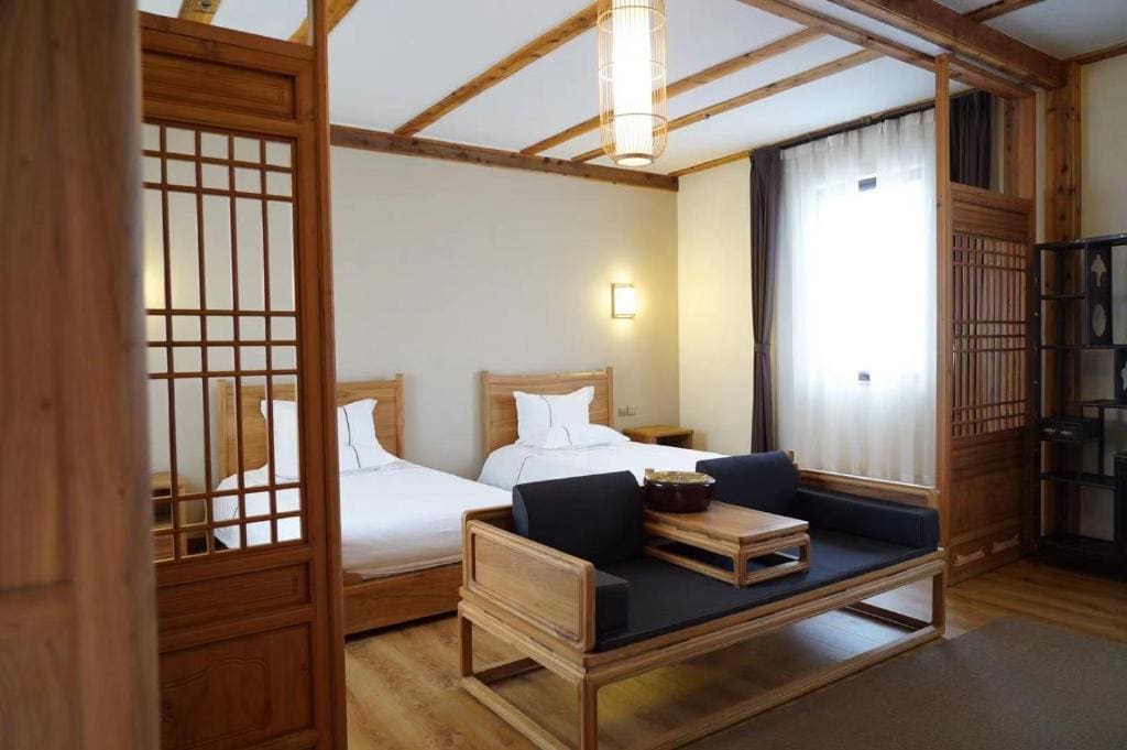 Twin Room with Private Bathroom room - Image 2