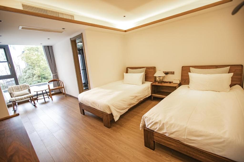 Double Room with Private Bathroom room - Image 3