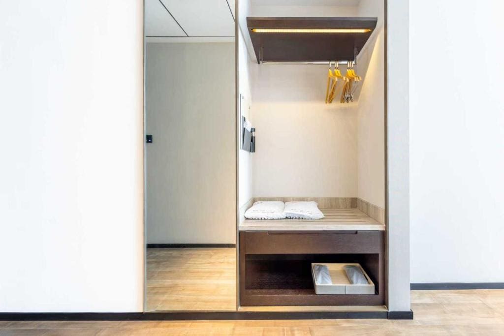 Elegant Double Room room - Image 2
