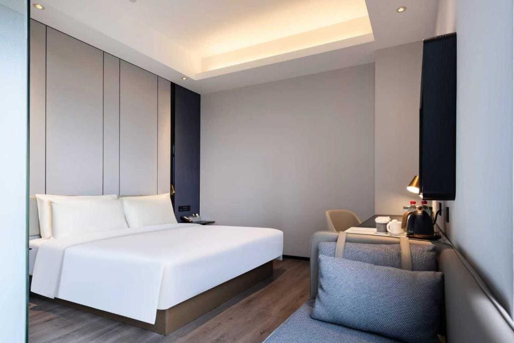 Elegant Double Room room - Image 1
