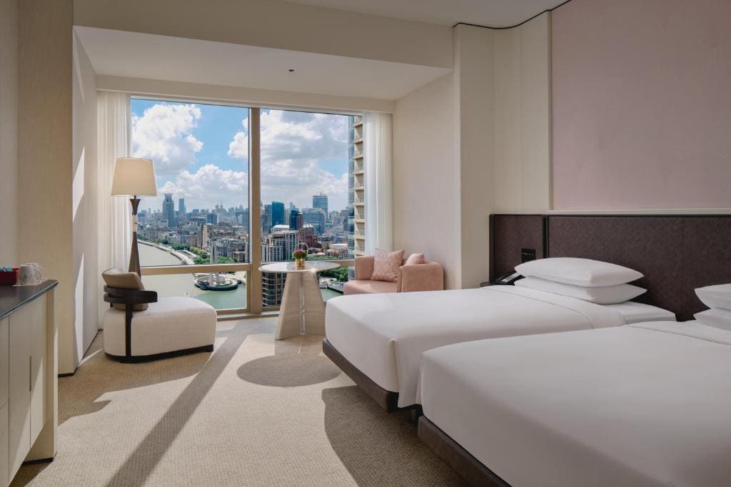 Deluxe Double Twin Room with Club Access - River View room - Image 1