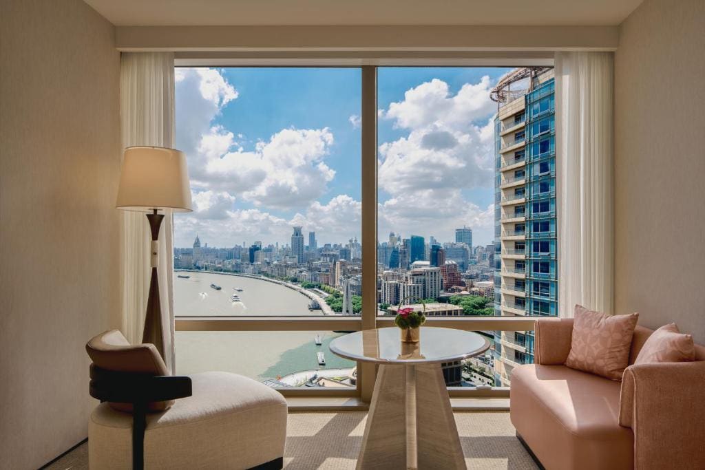 Twin Room with Bund View room - Image 2