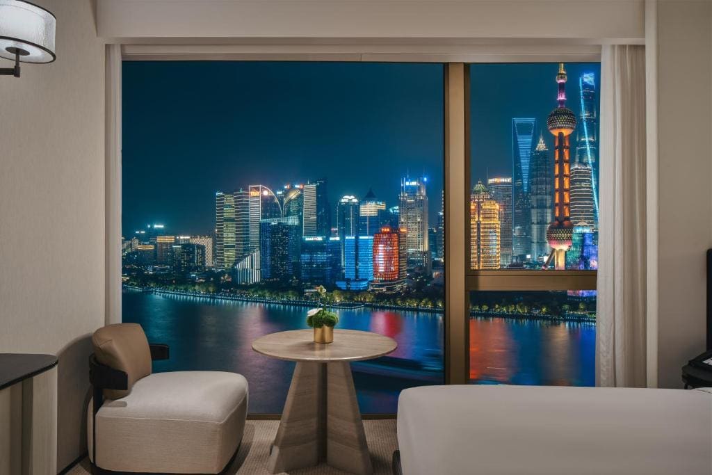Twin Room with River View - Club Access room - Image 2