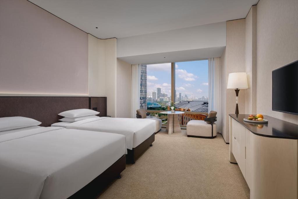 Twin Room with Bund View room - Image 3