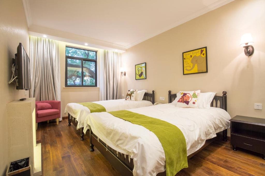 Superior Twin Room room - Image 3