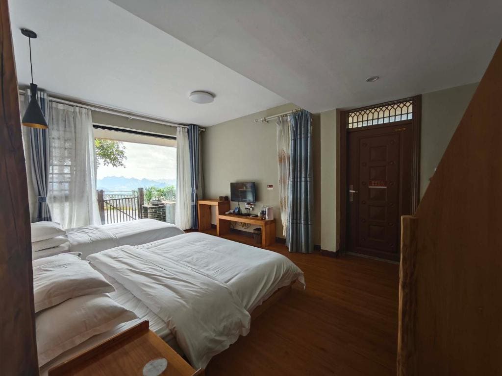Twin Room with View room - Image 2