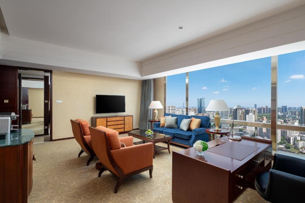 Executive Suite room - Image 3