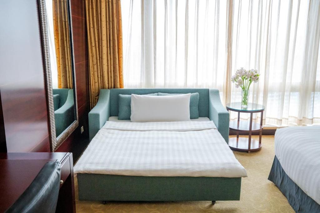 Deluxe Triple Room room - Image 1