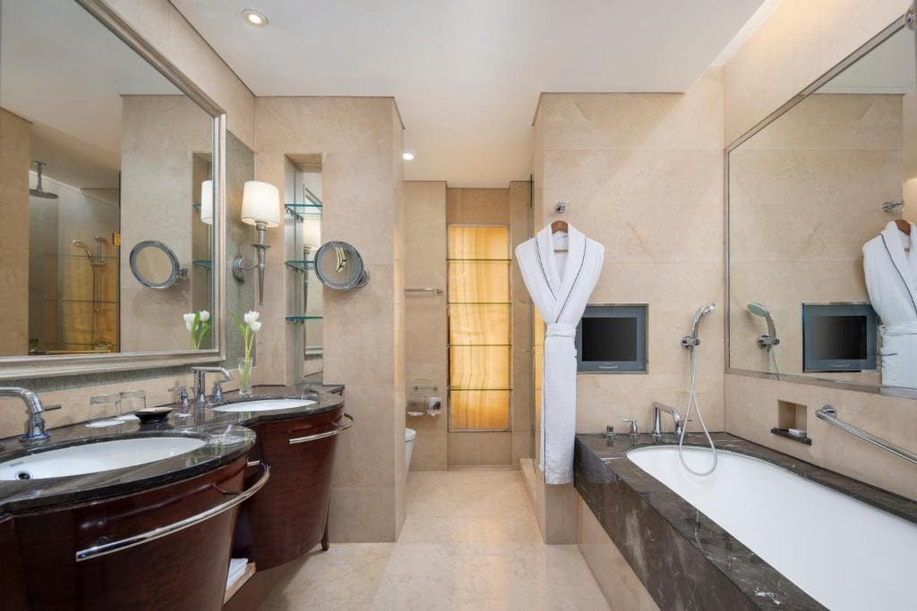 Executive Suite room - Image 1