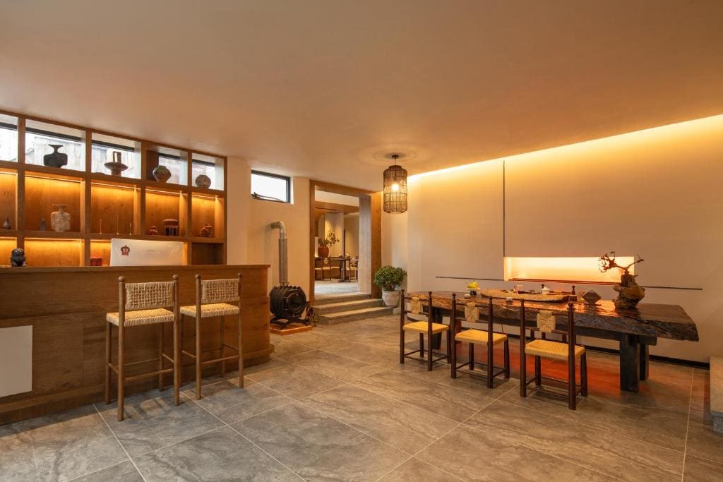 Double Room with Mountain View room - Image 1