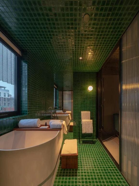 Suite room - Image 1