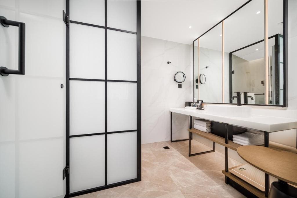 Superior Suite room - Image 3