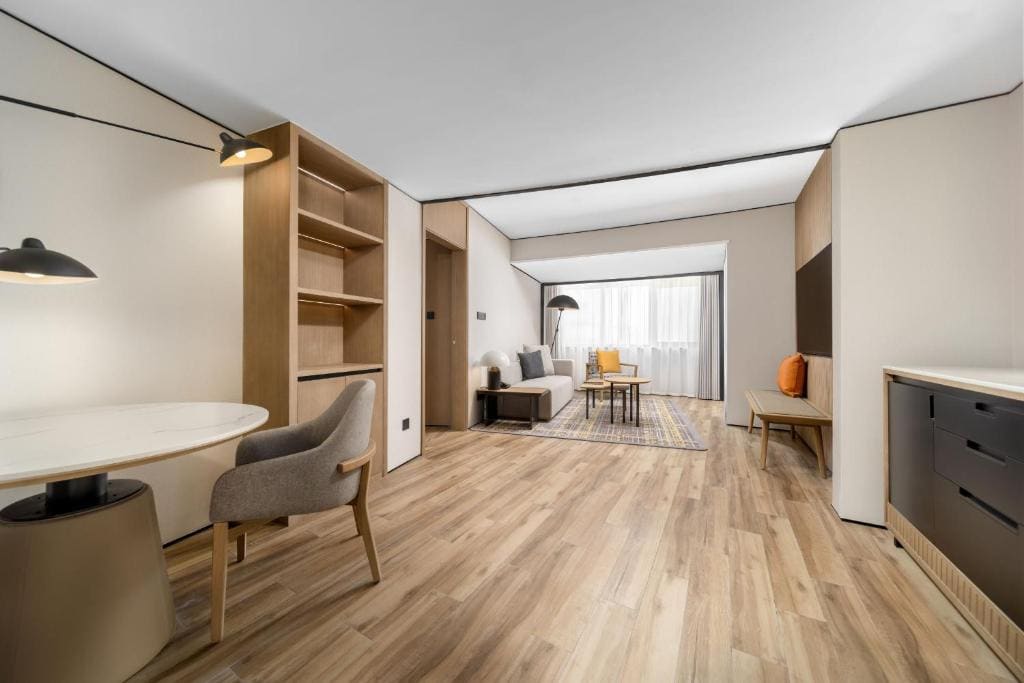 Executive Suite room - Image 1