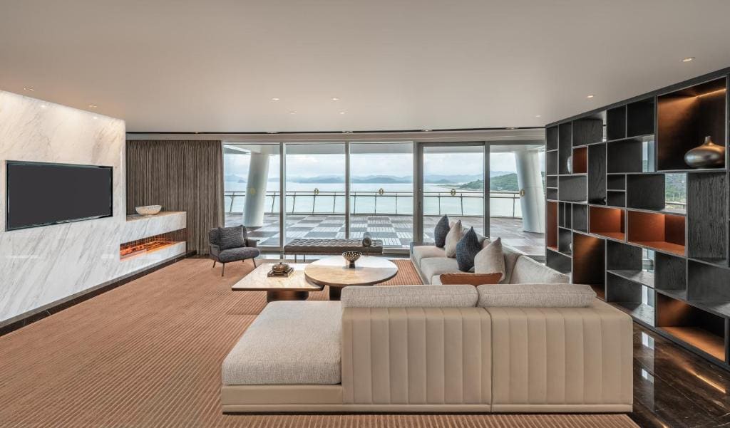Classic Ocean Room room - Image 3
