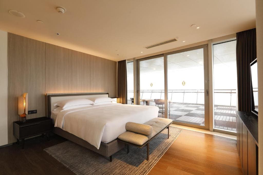 2 Bedroom Suite Ocean View room - Image 1