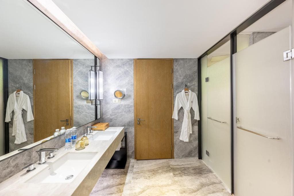 Deluxe Suite room - Image 2