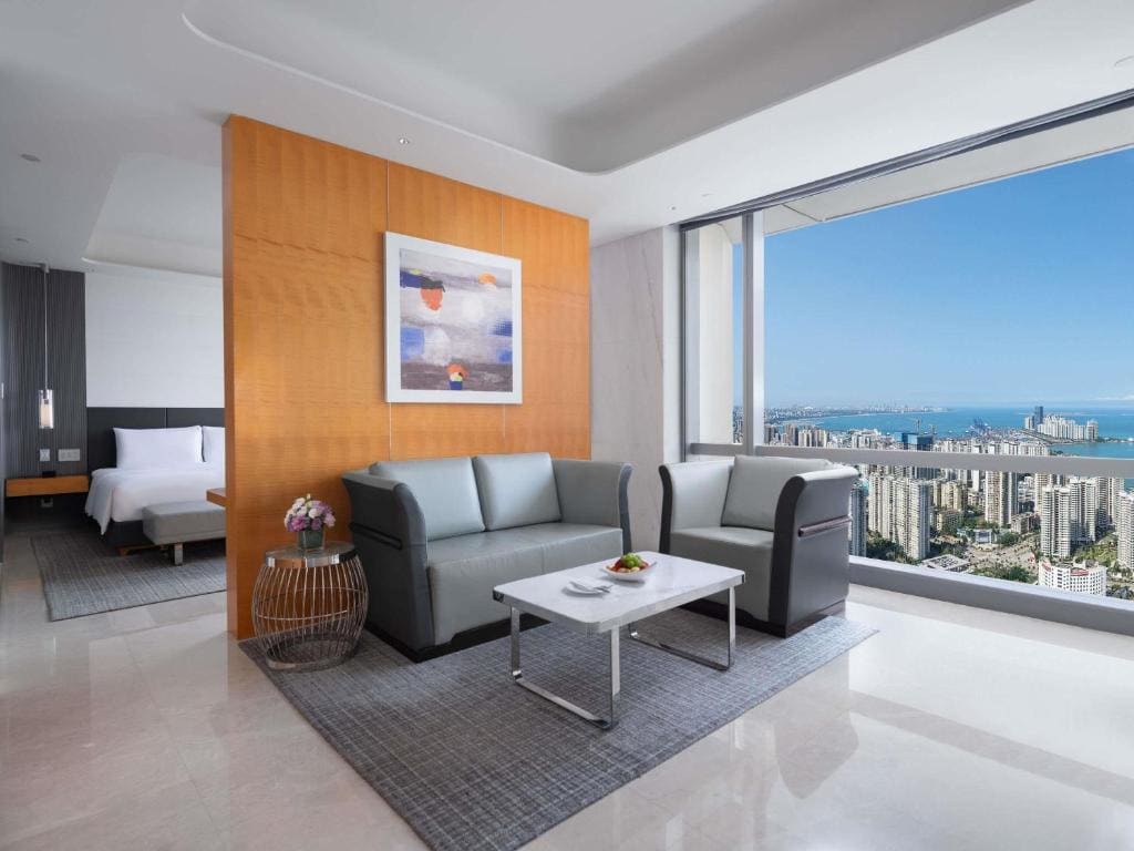 Junior Suite, 1 King Bed, Ocean View room - Image 3